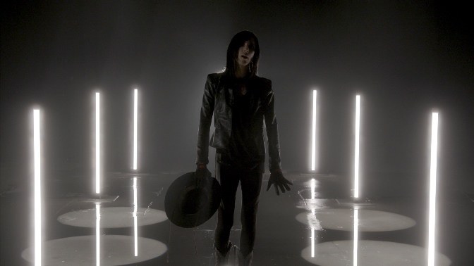 IAMX - Videoclip zu Mile Deep Hollow