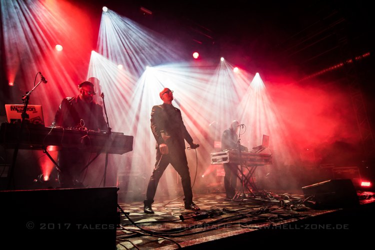 Covenant E tropolis Foto Alex Jung