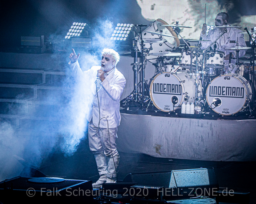 Lindemann in Leipzig gefeiert - Foto Falk Scheuring Lindemann in Leipzig gefeiert - Foto Falk Scheuring