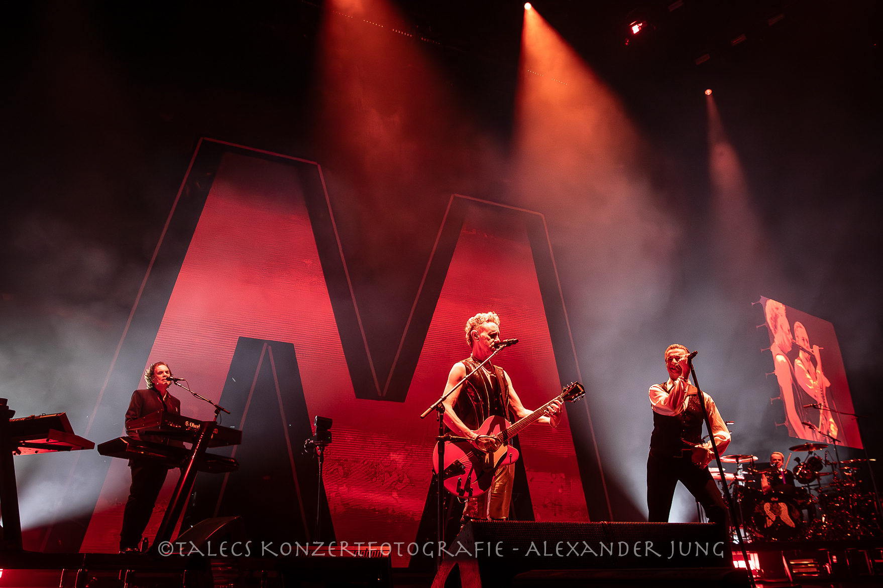Depeche Mode Memento Mori Bühne Alex Jung