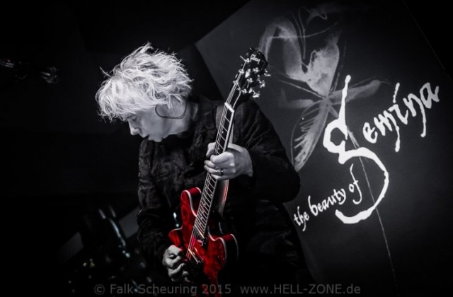 The_Beauty_Of_Gemina_-_Foto_Falk_Scheuring
