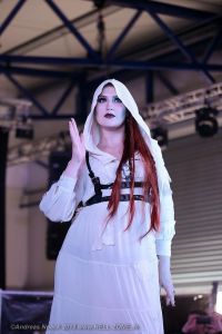Fashion Show - Mera Luna