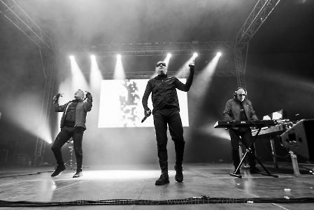 Front 242