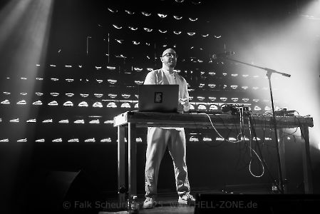 DE/VISION REDUX - Halle 16.05.2025
