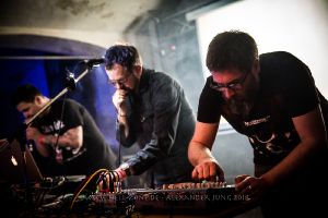 DEAD VOICES ON AIR