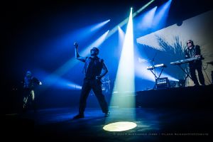 FRONT 242
