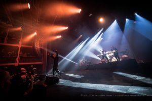 FRONT 242