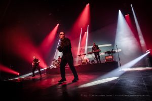 FRONT 242