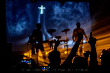 FRONT 242