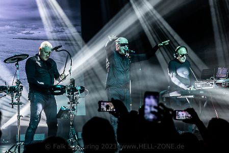 FRONT 242